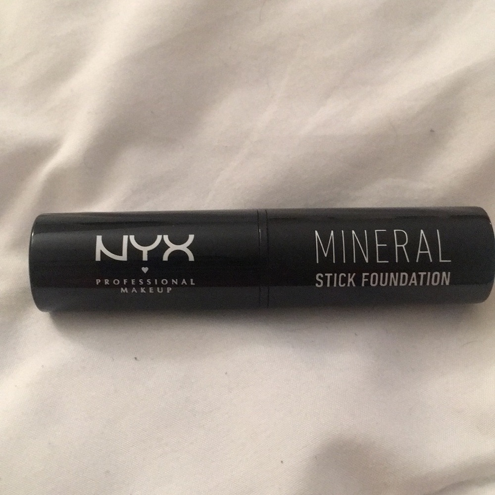 NYX Mineralize Stick Foundation MSF07